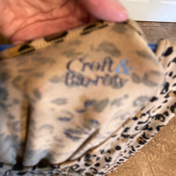 Croft and Barrow Sleeveless Cheetah blouse1x - Picture 2 of 2
